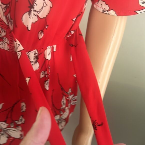 Sienna Sky faux wrap blouse size S preloved EUC ❤️ - Picture 2 of 8